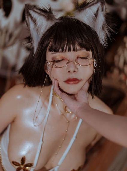 艳妇臀荡乳欲伦交换32_蓝光免费观看超清