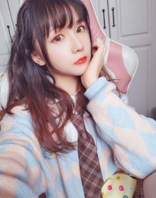 丰满双乳秘书被老板狂揉捏hd_BD英语在线播放