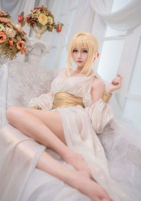 情侣奴伺候女王_BD国语电影完整版