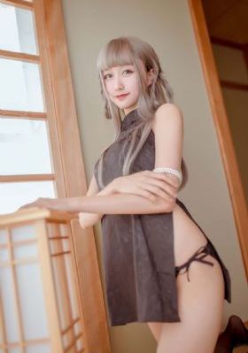 《礼仪老师》_高清免费观看